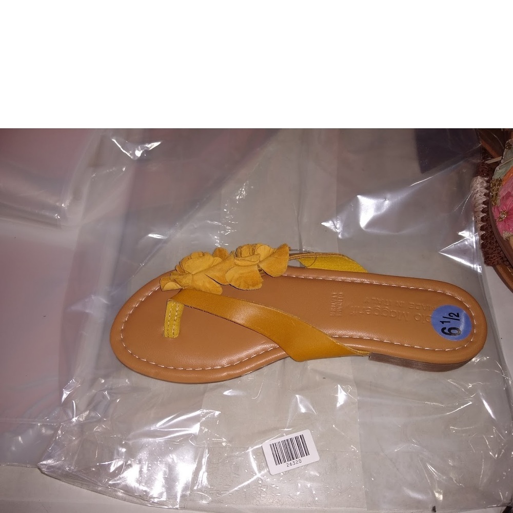 Fabio Maggenti flat sandals with a flower embellishment